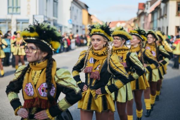 mittel-2026-02-15-rkg-karnevalsumzug-01-0483CC20189-5DA8-1CB7-0E31-B1E87C56ED37.jpeg