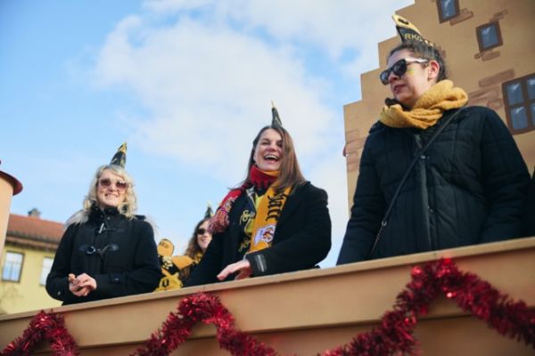 mittel-2026-02-15-rkg-karnevalsumzug-01-0833A4FFB84-F440-4E11-5462-A10251156615.jpeg