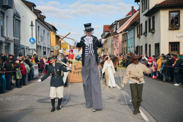 mittel-2026-02-15-rkg-karnevalsumzug-01-0951E38DE28-01DF-4ABB-CD08-C3DF8ECB1338.jpeg