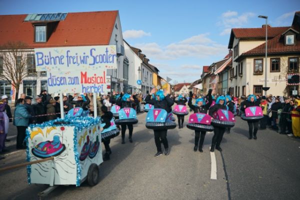 mittel-2026-02-15-rkg-karnevalsumzug-01-1101b17cf7e-2e72-8f13-3d41-fd1ec4dc351109D81F7A-00E0-F7ED-58BB-AD3D0AA95B46.jpeg