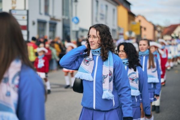 mittel-2026-02-15-rkg-karnevalsumzug-01-15481a49597-a4c4-54ae-c272-ba6d85e9ca8a37AC1582-93CF-33D3-440F-3B909BF03BCF.jpeg