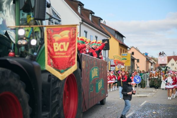 mittel-2026-02-15-rkg-karnevalsumzug-01-198F734BBF3-4885-D9EC-F164-C8F4B46B8FF0.jpeg