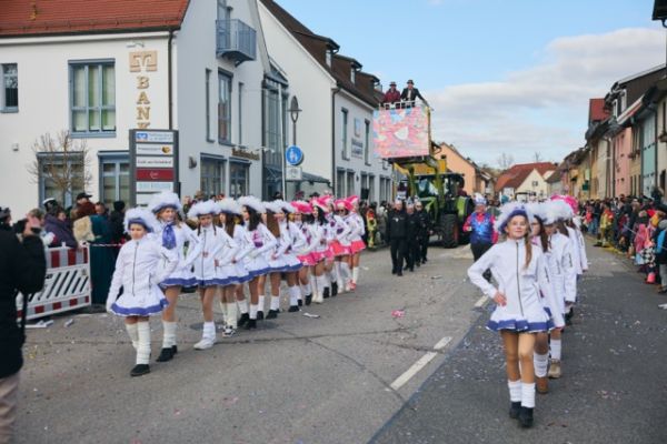 mittel-2026-02-15-rkg-karnevalsumzug-01-2234AFD7BD8-A3B1-0B27-D1E1-E18AC32CBCDB.jpeg