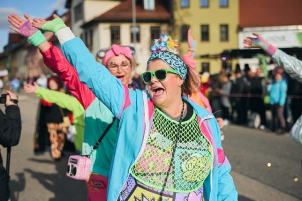 mittel-2026-02-15-rkg-karnevalsumzug-01-274EA0D6AA1-3B3B-4BF3-99F3-20AA791378A0.jpeg