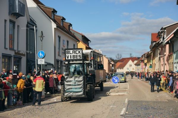 mittel-2026-02-15-rkg-karnevalsumzug-01-303783b93d9-3a8c-654e-4a06-f35f31c986a1560C1EA2-5D60-B35C-C458-0EAE2BD4DFA7.jpeg